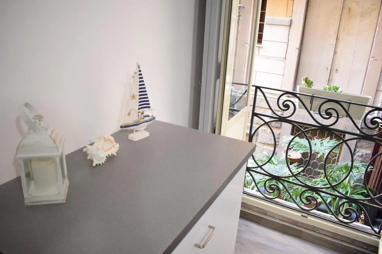 Ferienwohnung B&W Loft Catania