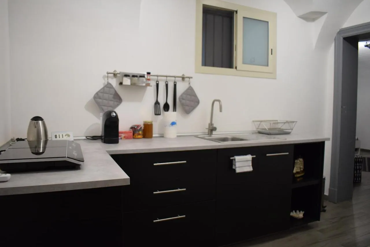 Ferienwohnung B&W Loft Catania Italien