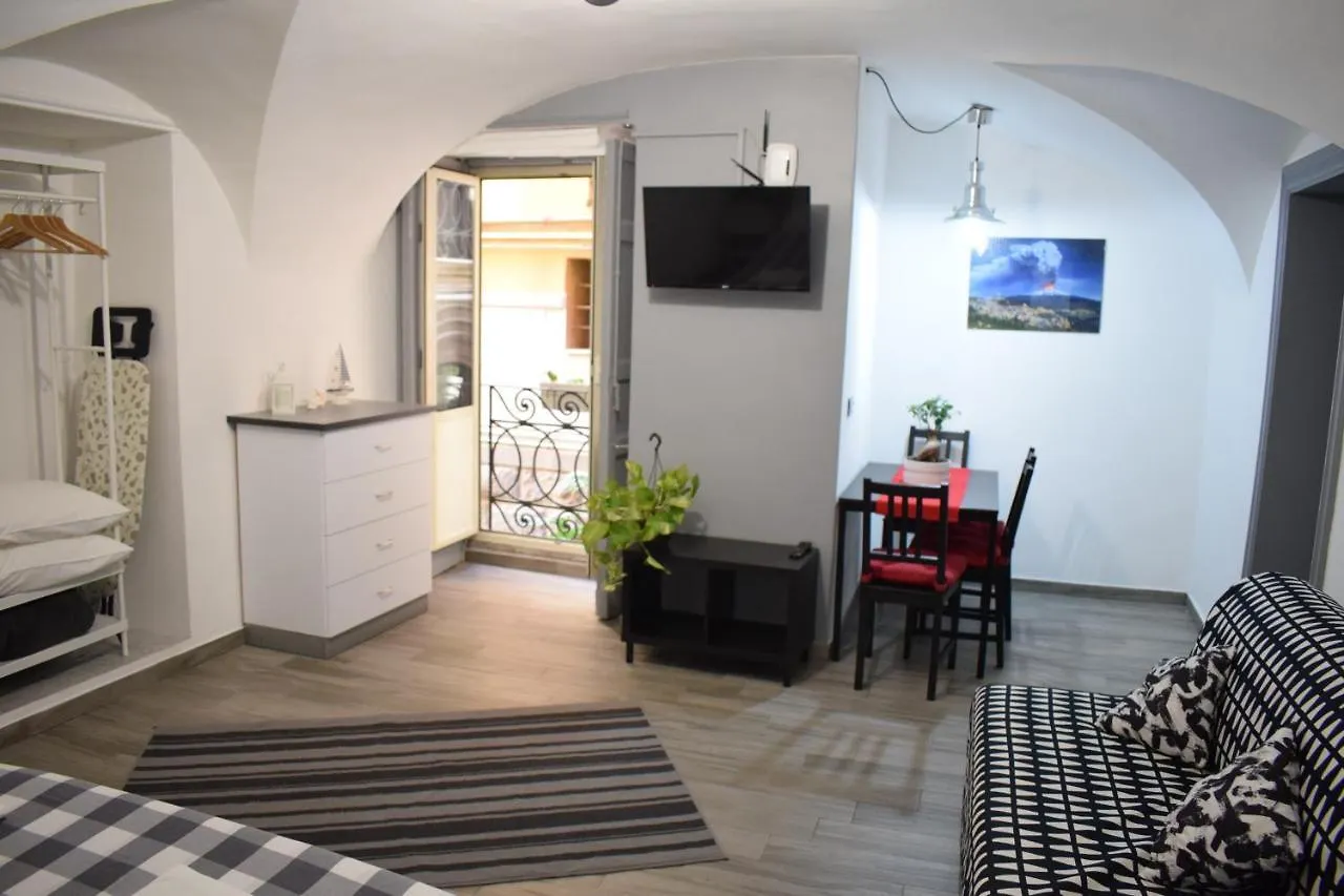 B&W Loft Apartment Catania Italy